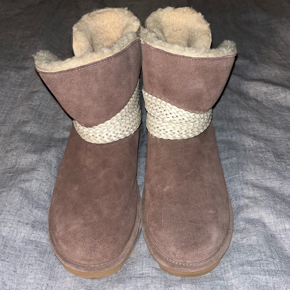 Bearpaw Short Boots